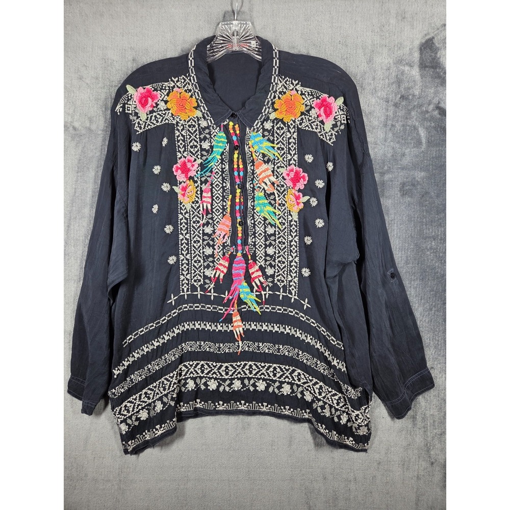 Johnny Was Top Shirt Womens Size S Black Embroidered Long Sleeve Boho RARE